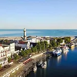 Birnbom Warnemünde Apartment *