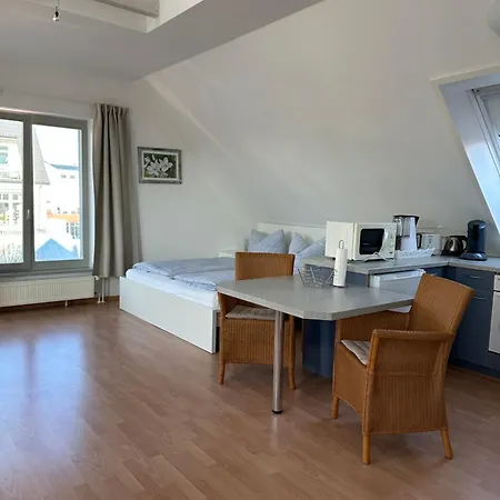 Birnbom Warnemuende Apartment *