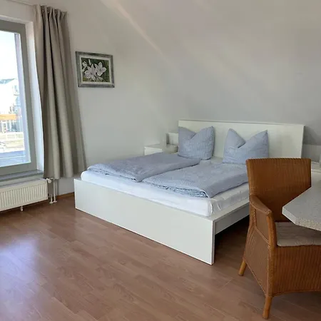 Birnbom Warnemuende Apartment *